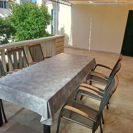 Mate 1 Am By Interhome Apartment